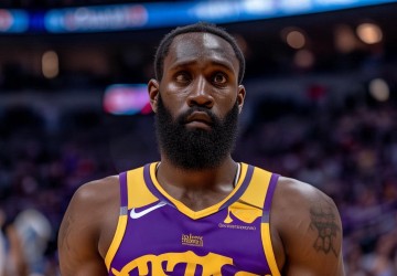 纳兹-里德：助力哈登率领快船夺冠